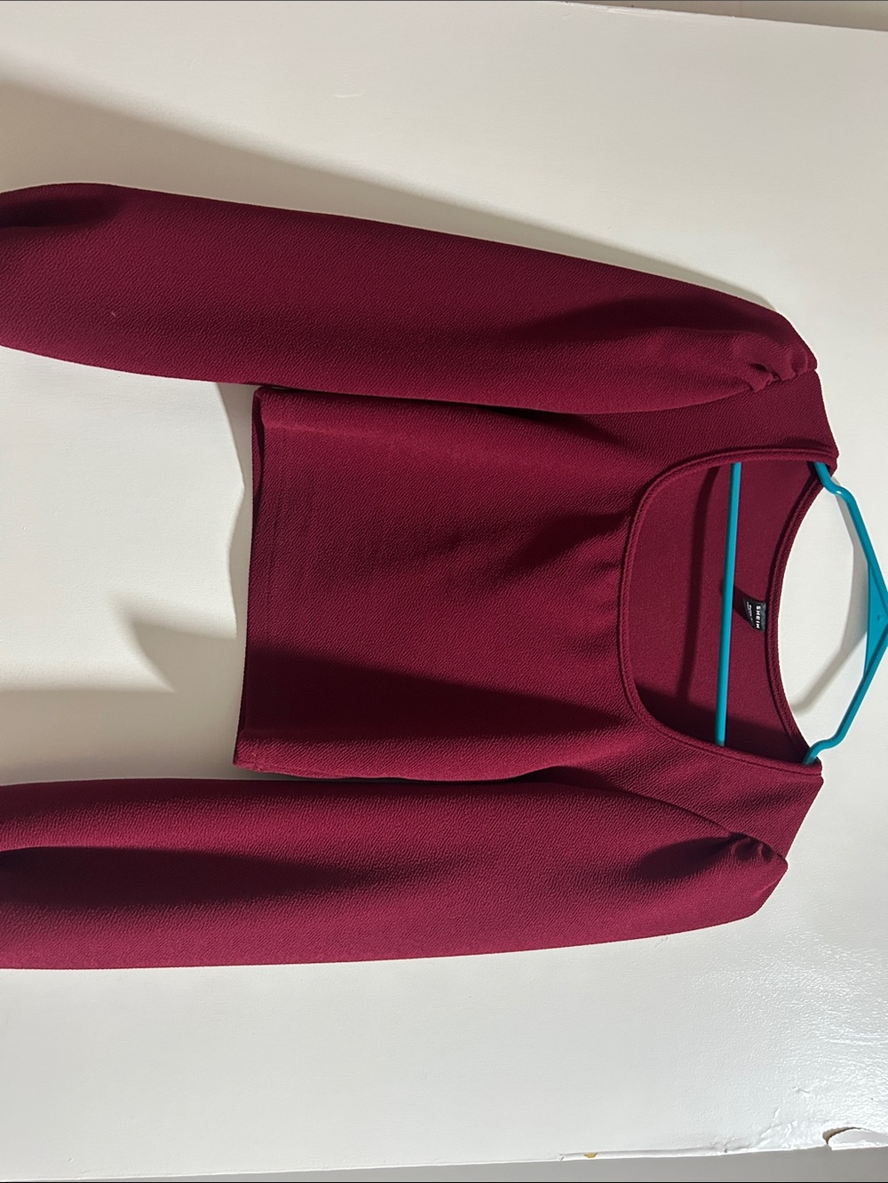 Women's Cropped Long-Sleeve Jacket in Wine